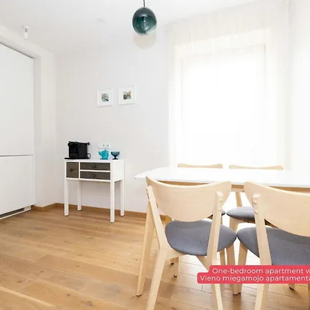 Mind Retreat Apartment, By Cohost Butas *