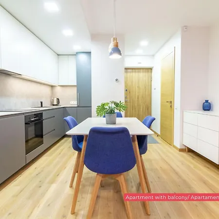 Mind Retreat Apartment, By Cohost Butas *